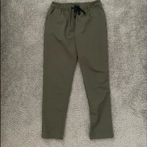 Lululemon Joggers: Never Worn!!!